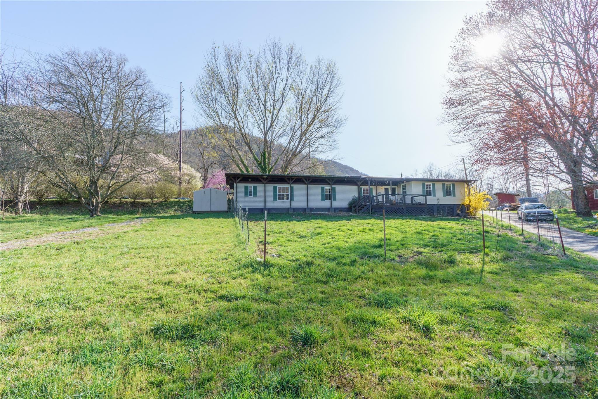 Property Photo: 51 Ferguson Lane NC 28751