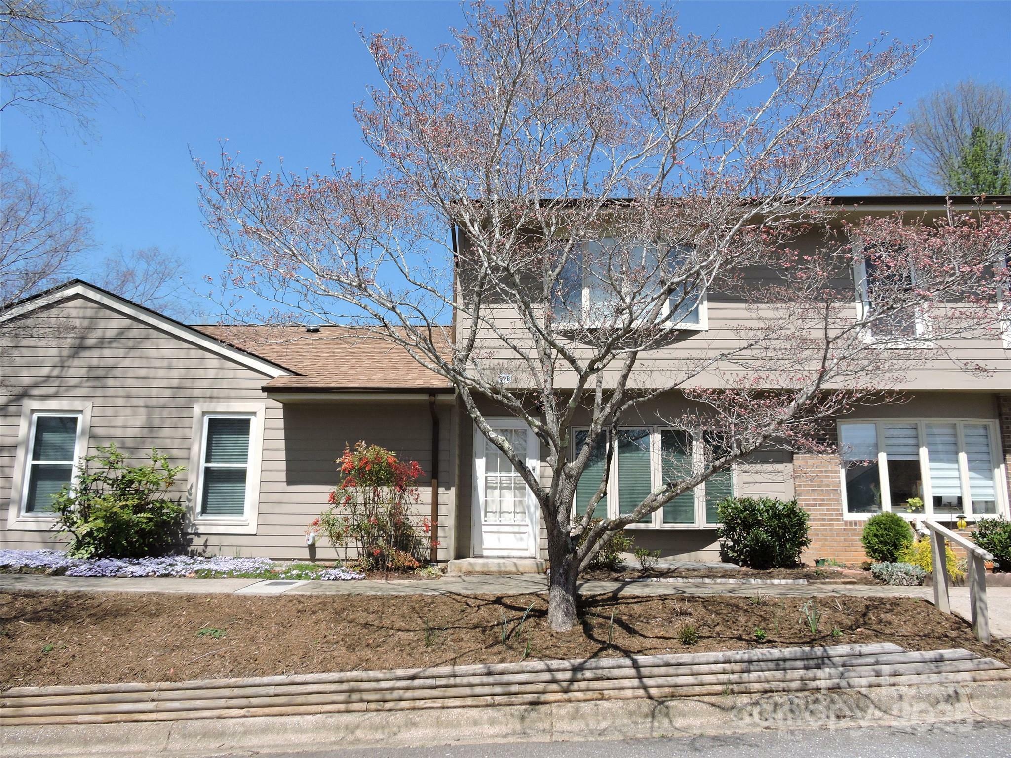 Property Photo: 37 Elderberry Lane NC 28805