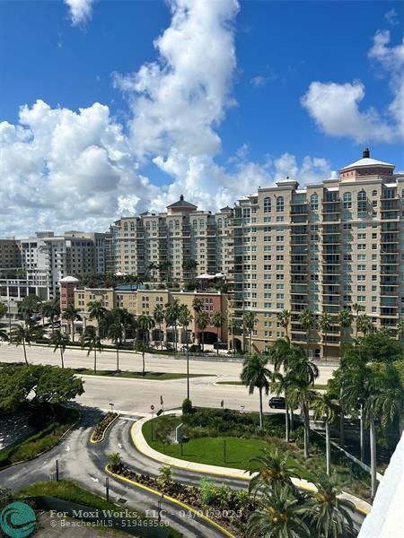 Property Photo: 2670 E Sunrise Blvd 1011 FL 33304