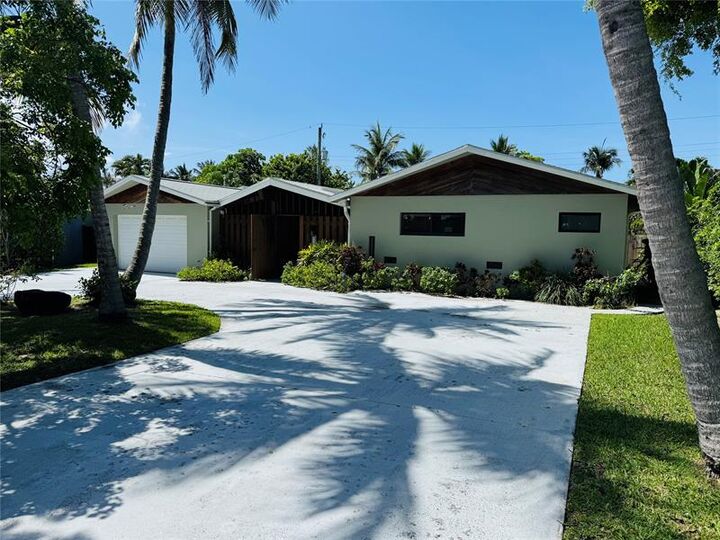 Property Photo: 3416 Norfolk St FL 33062
