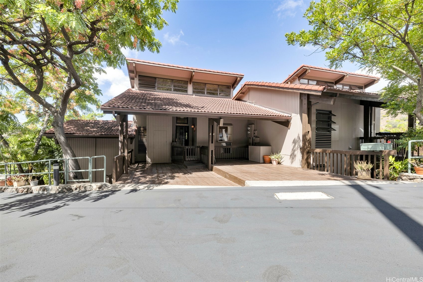 Property Photo: 1487 Hiikala Place 44 HI 96816
