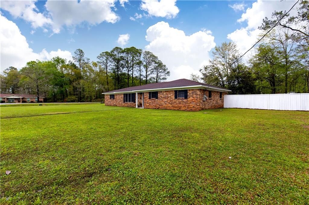 Property Photo: 530 Love Drive AL 36571