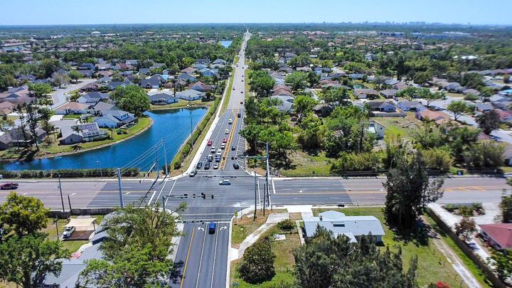Property Photo: 7720 Tuttle Avenue FL 34243