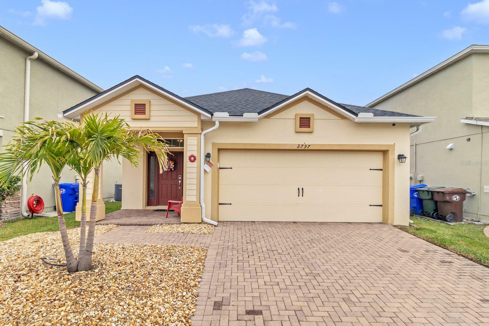 Property Photo: 2797 Monticello Way FL 34741