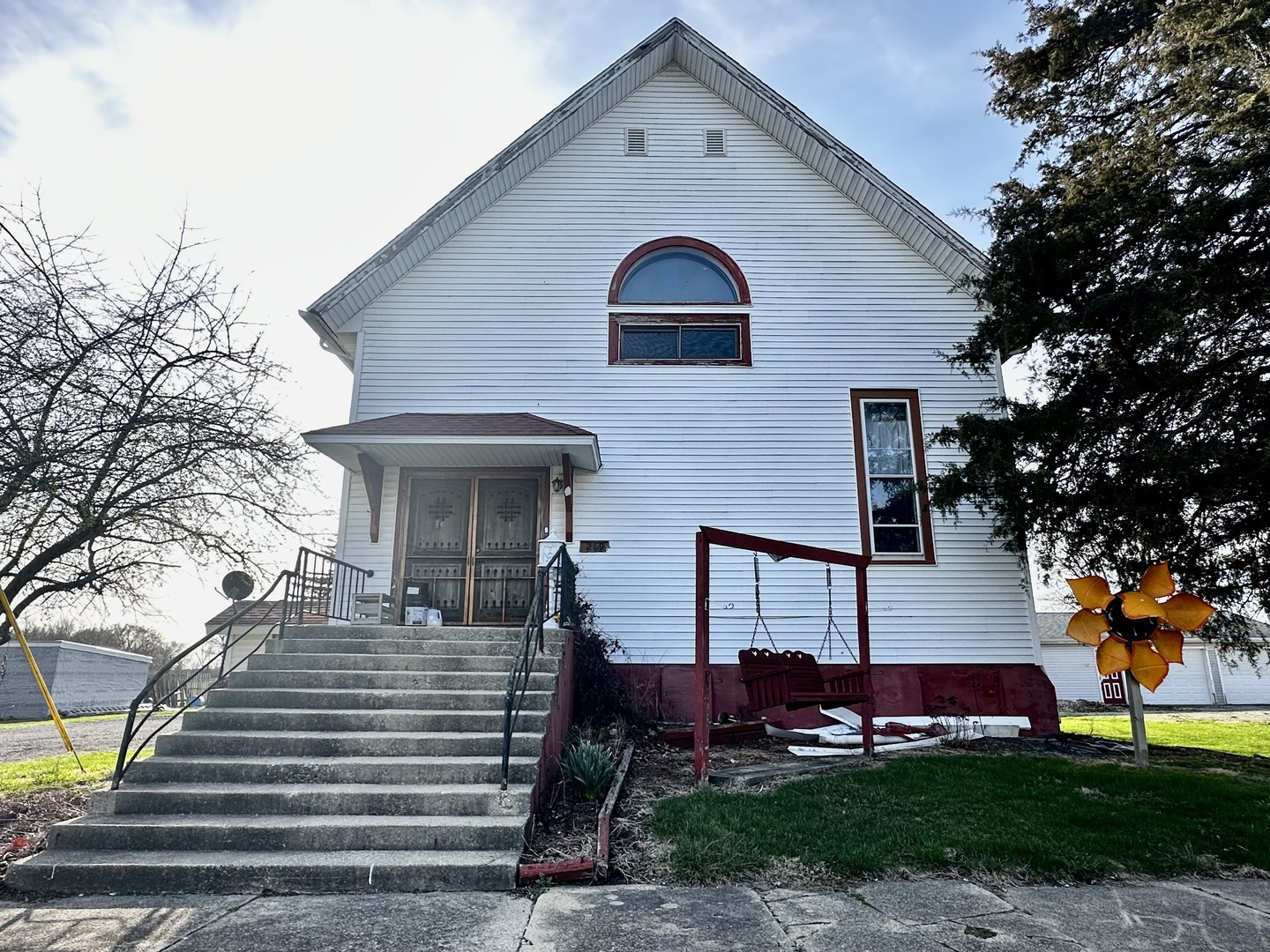 269 Chicago Street  Dewitt IL 61735 photo