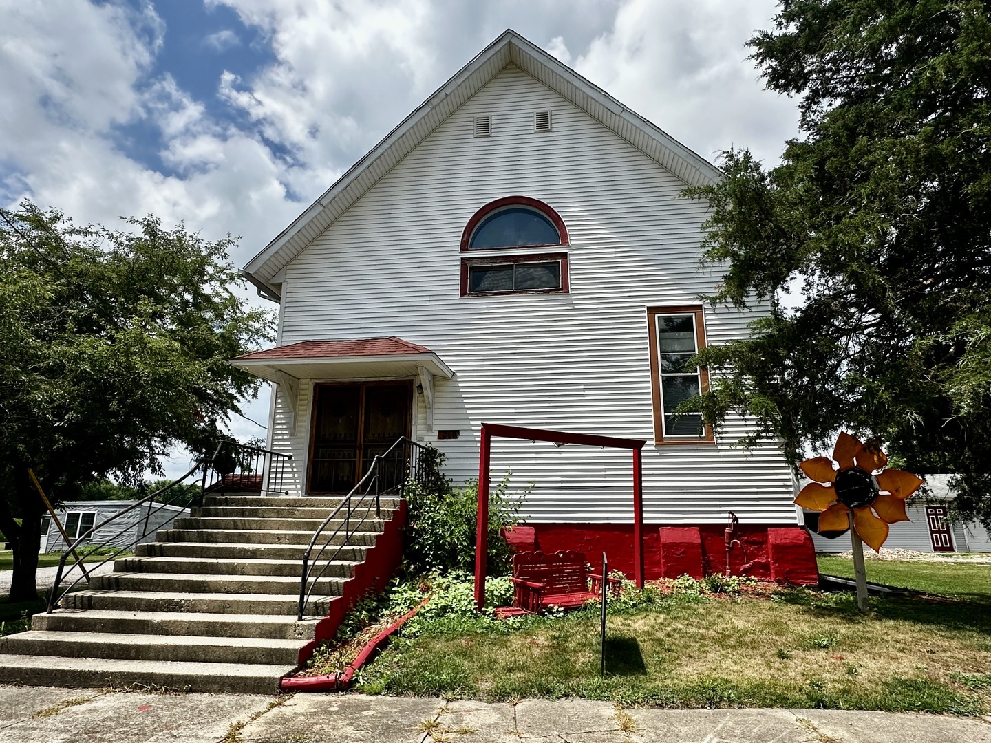 269 Chicago Street  Dewitt IL 61735 photo