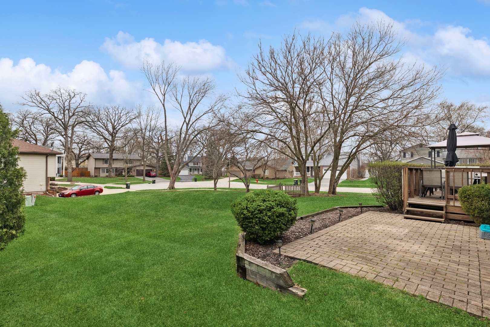 Property Photo: 6609 Oak Tree Trail IL 60517