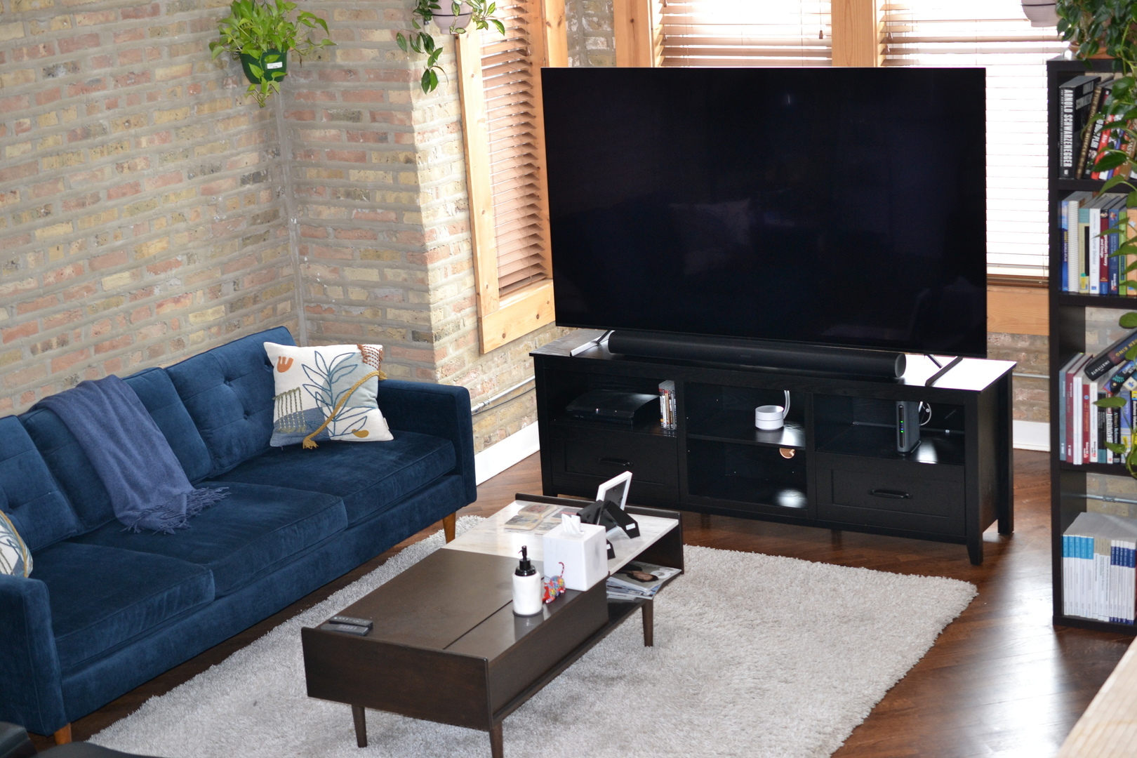 Property Photo: 1351 N Ashland Avenue 3A IL 60622