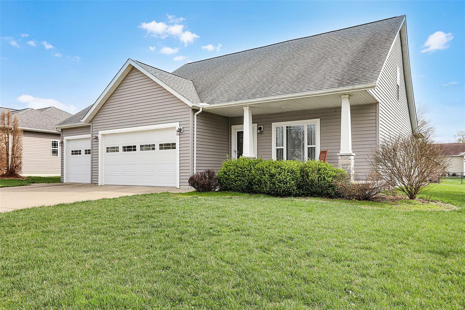 Property Photo: 412 Pheasant Court IL 62097