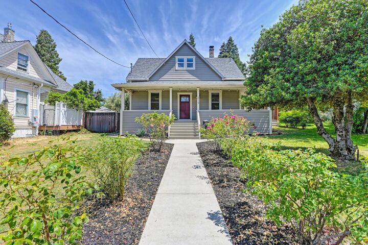 Property Photo: 319 Pleasant St CA 95945