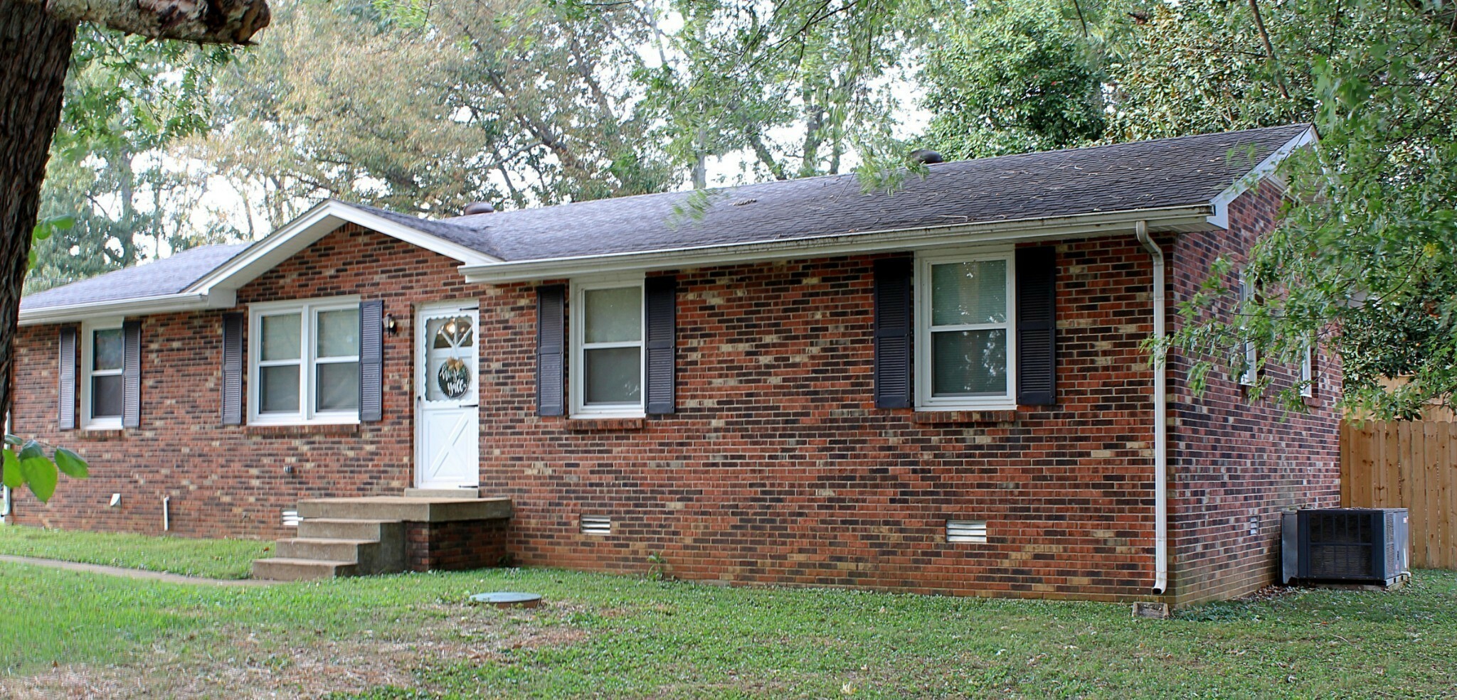 Property Photo: 178 Honeysuckle Rd KY 42134