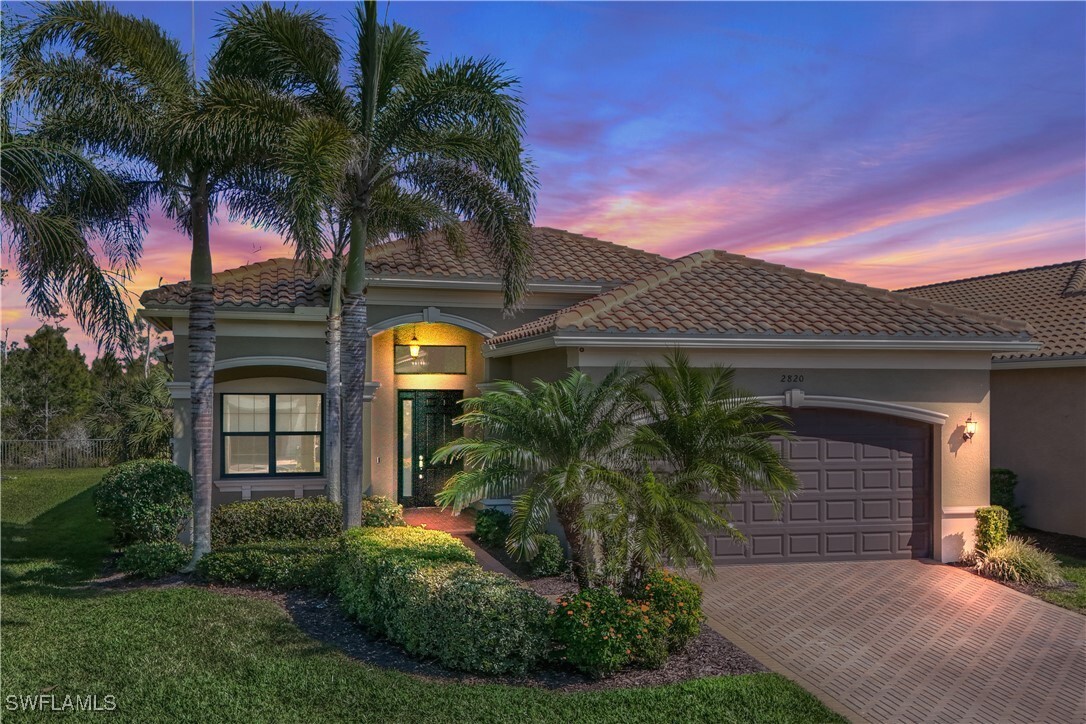 Property Photo: 2820 Cinnamon Bay Circle FL 34119