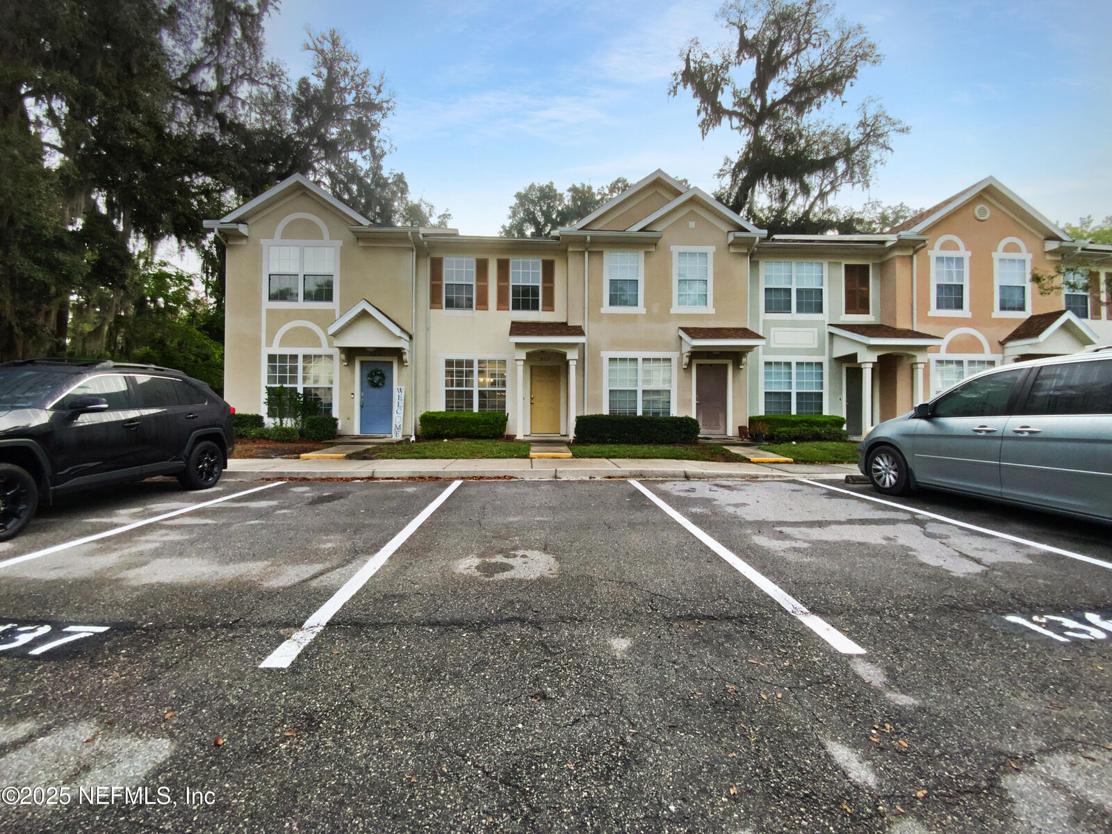 Property Photo:  3517 Twisted Tree Lane  FL 32216 