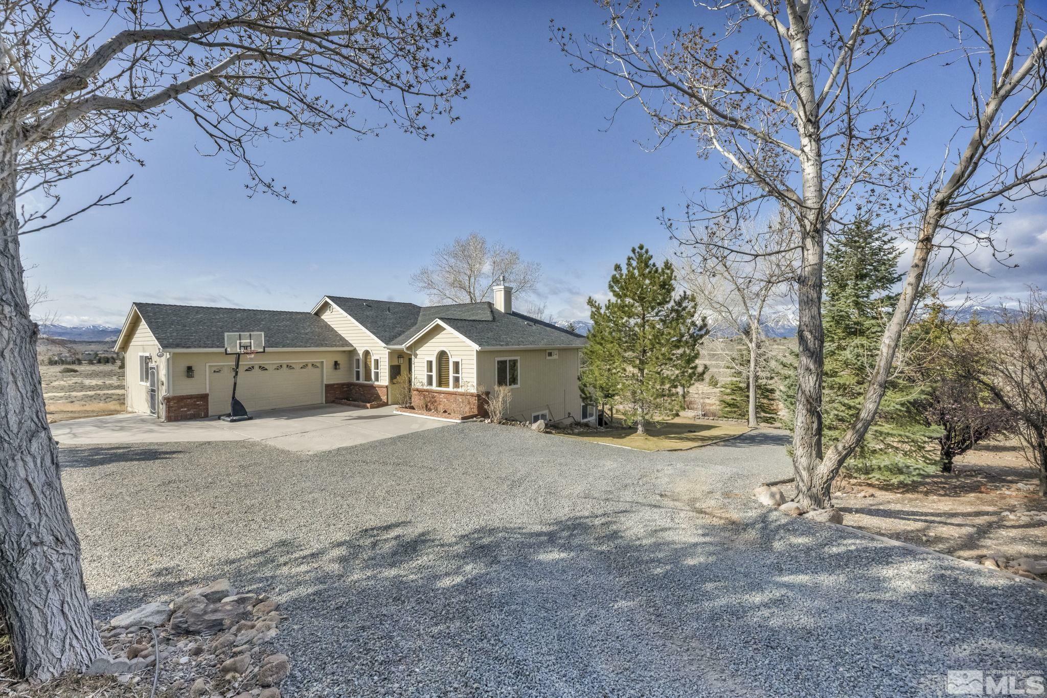 Property Photo: 1568 Barker Ct NV 89410