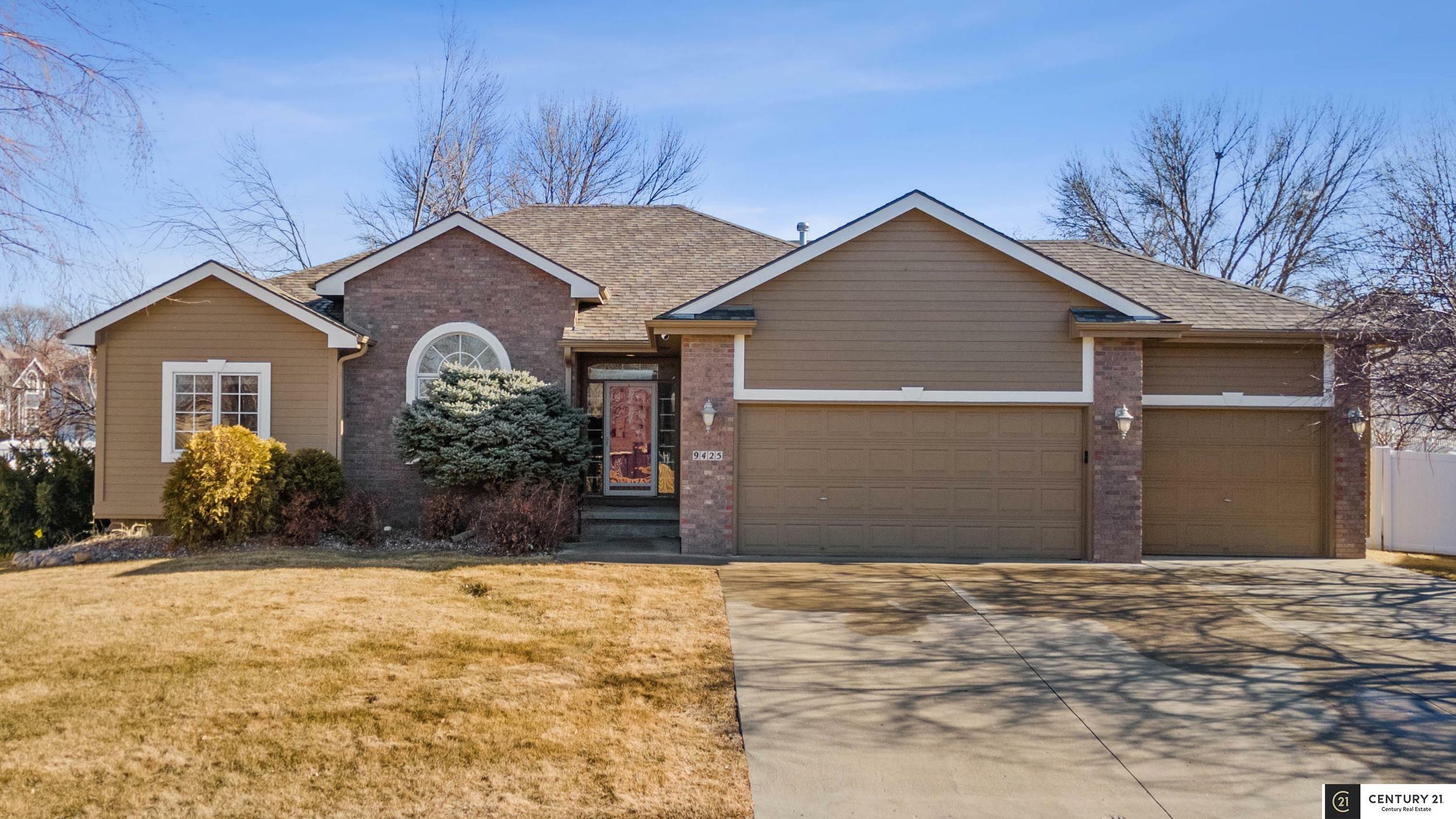 Property Photo: 9425 Valley View Drive NE 68128