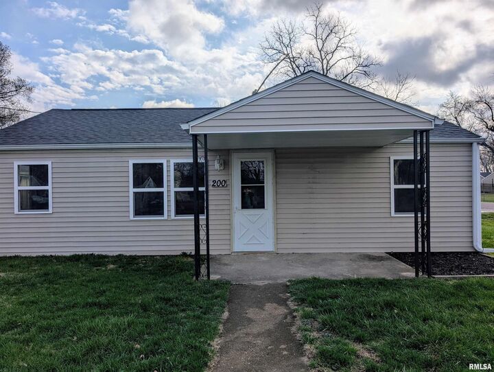 200 Connecticut Street  Washington IL 61571 photo