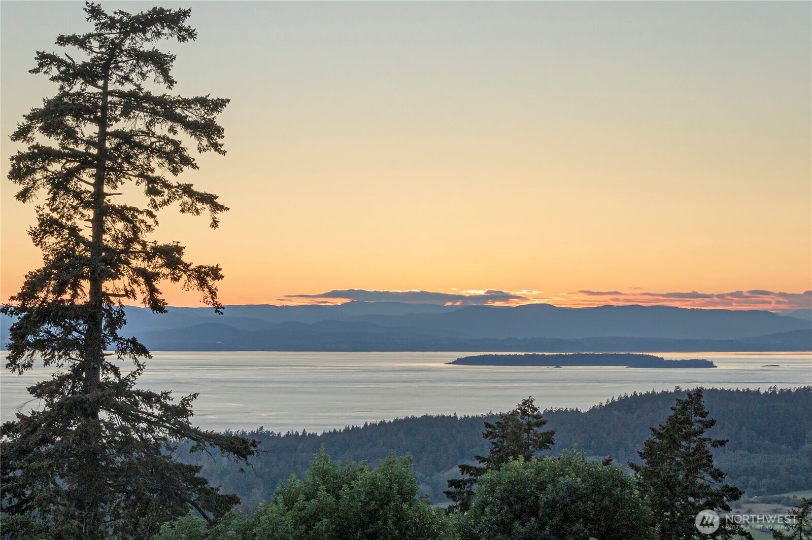 Property Photo: 185 Lucky Way WA 98250