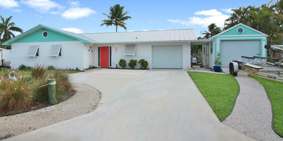 Property Photo: 66 SW Cabana Point Circle FL 34994