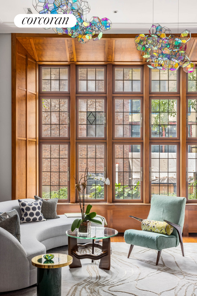 Property Photo:  159 E 61st Street  NY 10065 