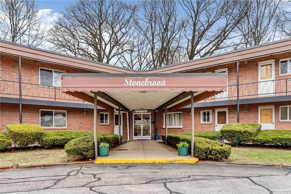 72 W Shore Road 204  Warwick RI 02889 photo