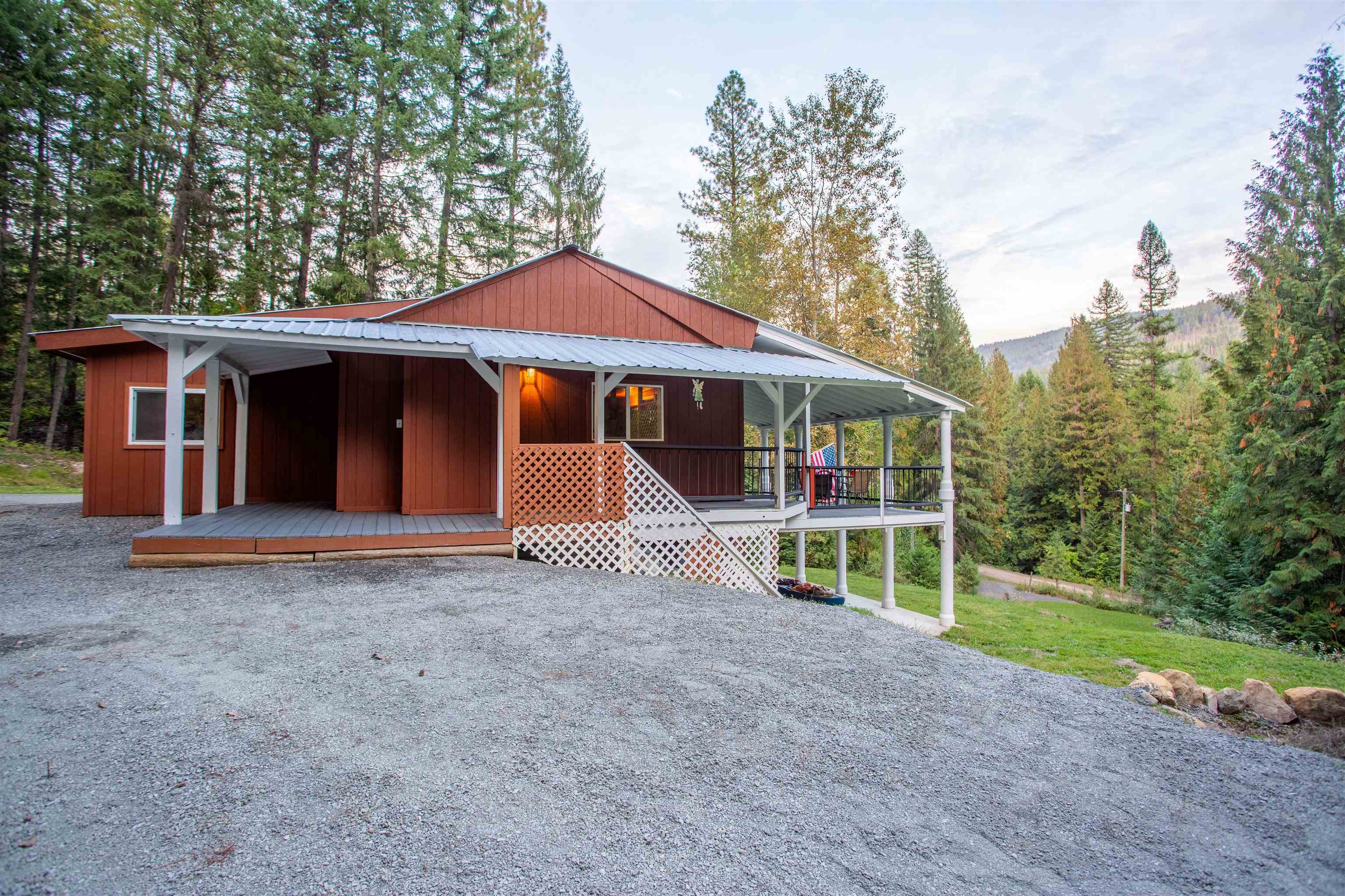 Property Photo: 604 Deadman Creek Rd WA 99141