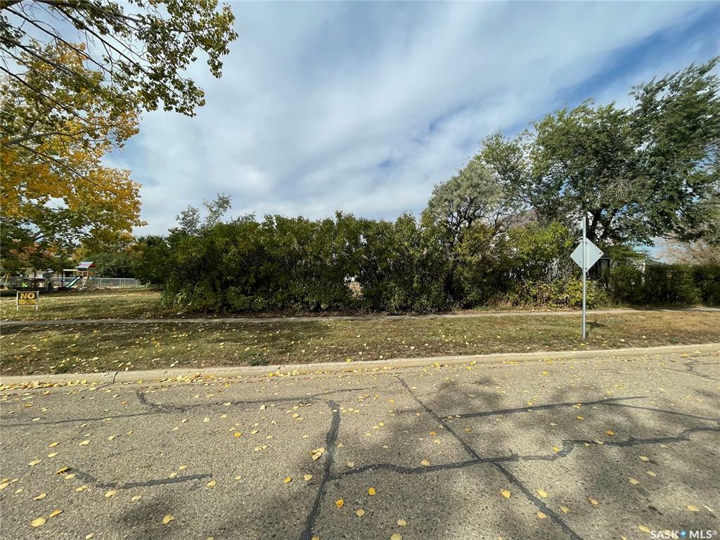 Property Photo:  335 Main Street  SK S0H 0T0 