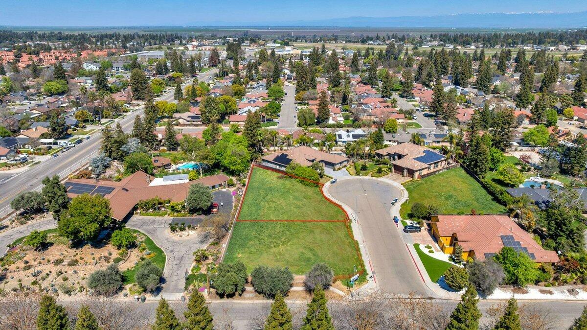 Property Photo:  6435 N Pima Avenue  CA 93722 