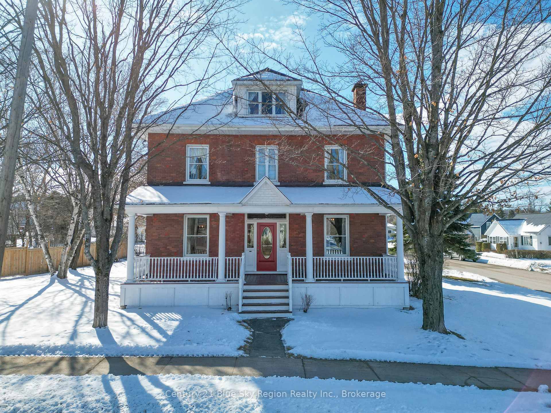 Property Photo:  262 Edward Street  ON P0H 1Z0 