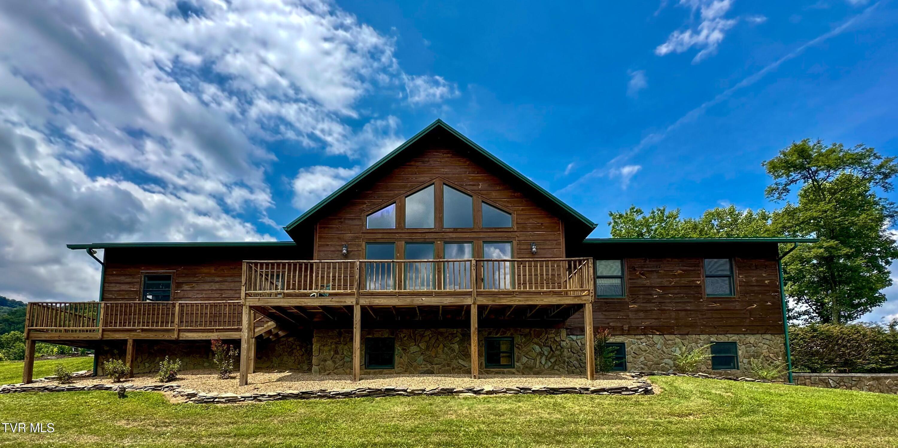 Property Photo: 130 Jess Jarrett Road TN 37687