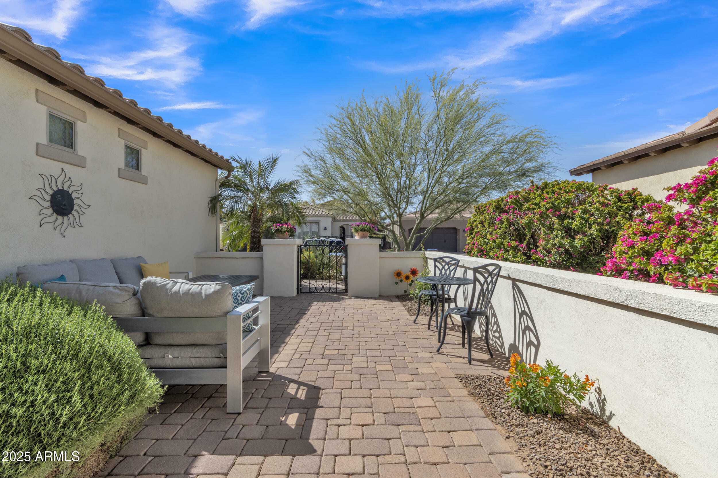 Property Photo: 1556 E Vesper Trail AZ 85140