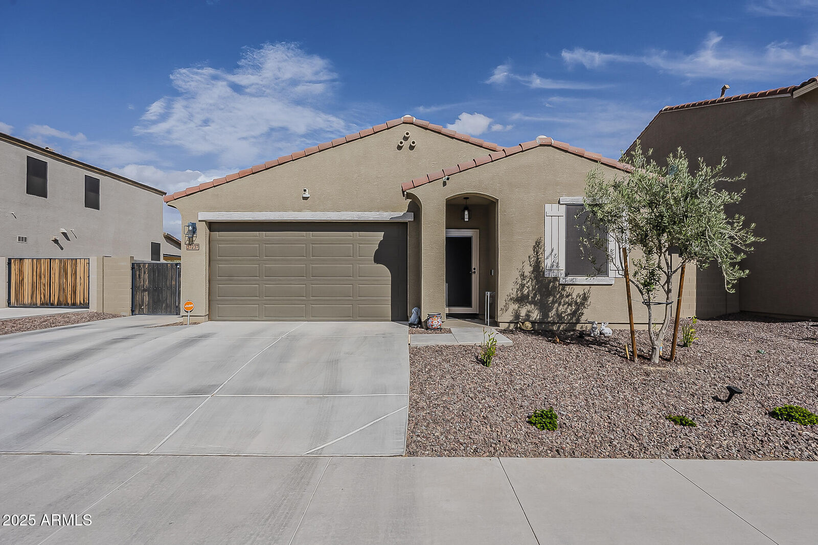 Property Photo:  37237 N Falabella Drive  AZ 85140 