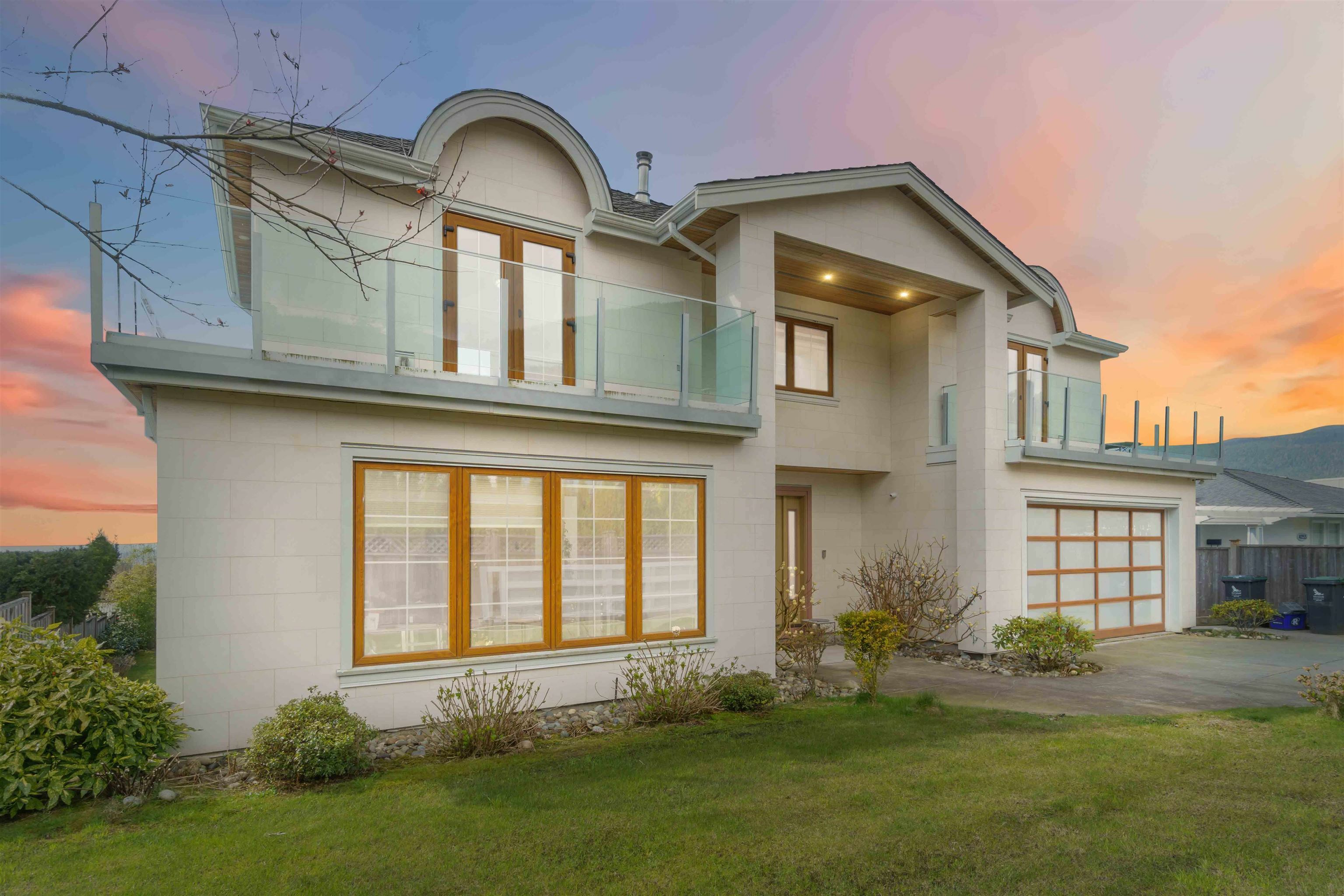 Property Photo: 4231 Chelsea Crescent BC V7R 3J4