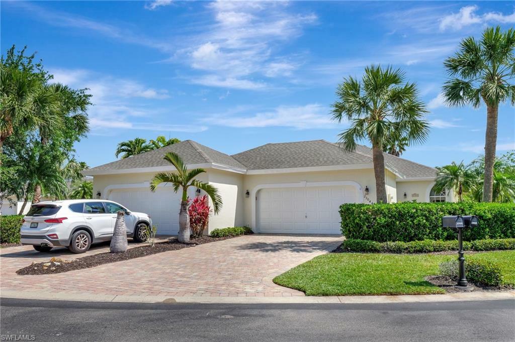 Property Photo: 23044 Grassy Pine Dr FL 33928