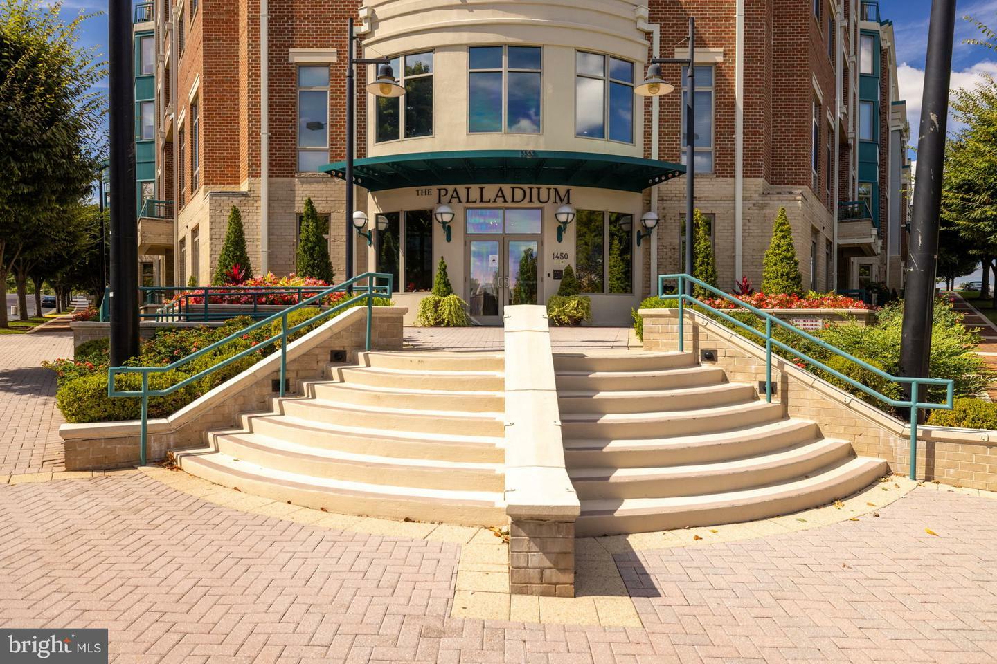 Property Photo: 1450 Emerson Avenue G04-4 VA 22101