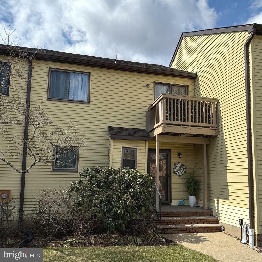 Property Photo: 7 Lake Court NJ 08822