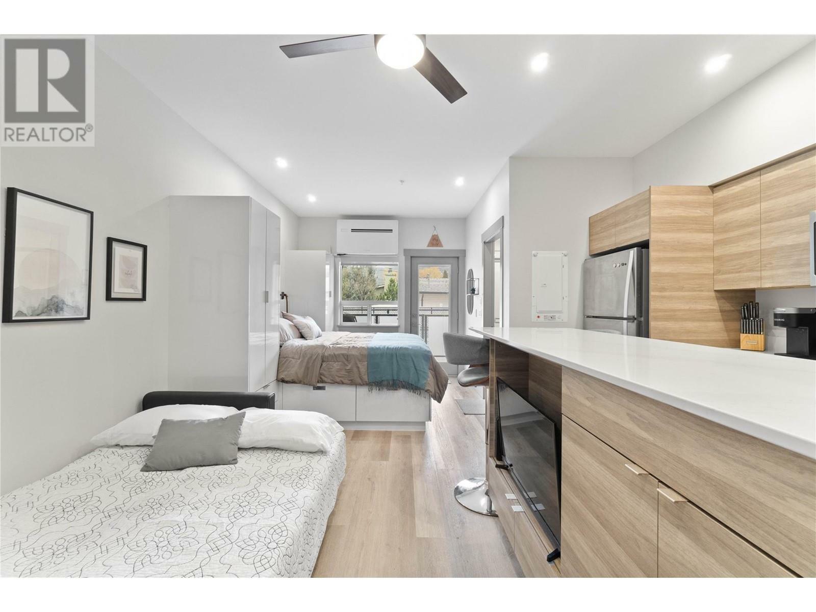 Property Photo: 2555 Lakeshore Road 106 BC V1H 1M9