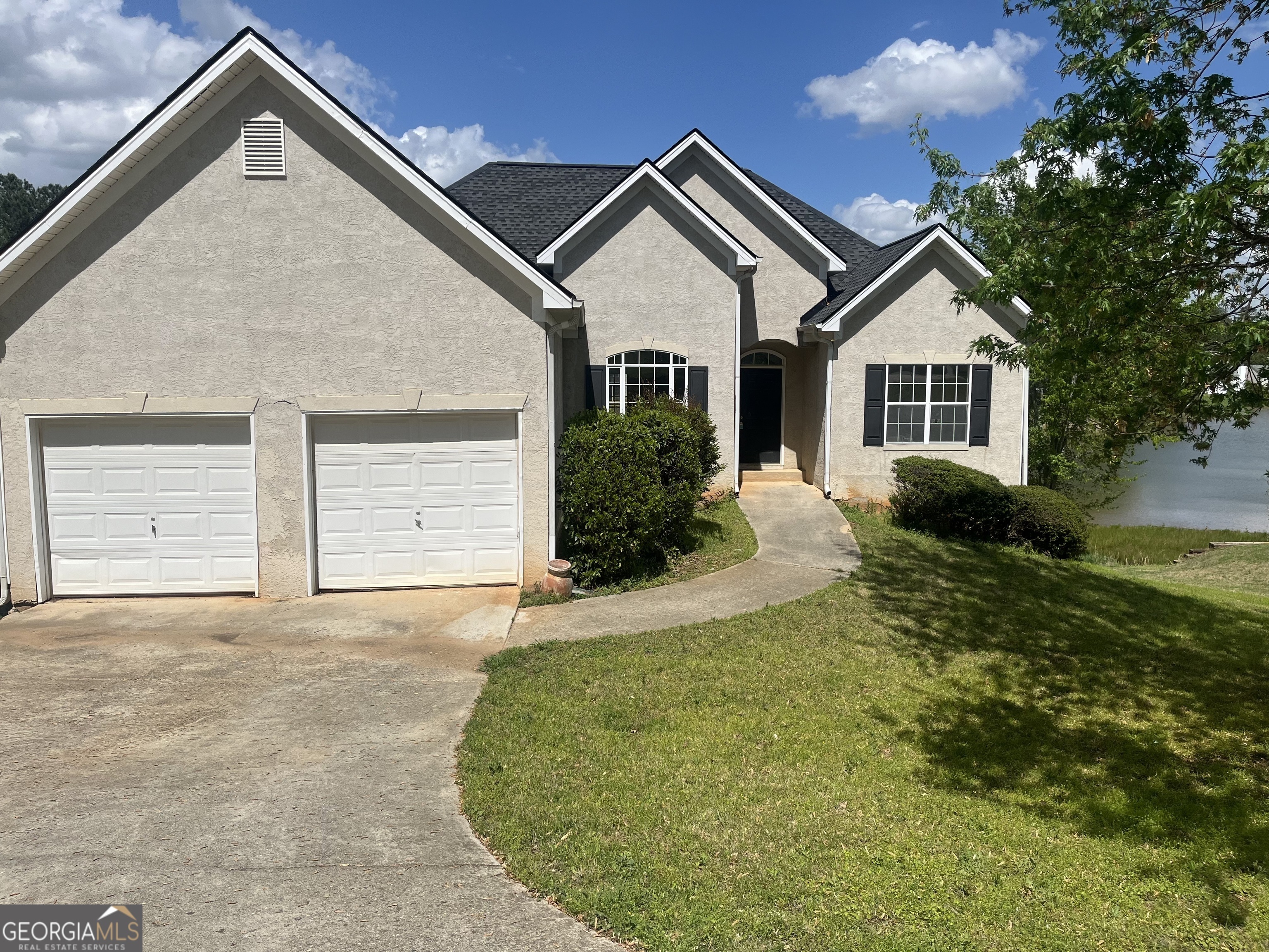 Property Photo: 203 Sea Marsh Court GA 30215