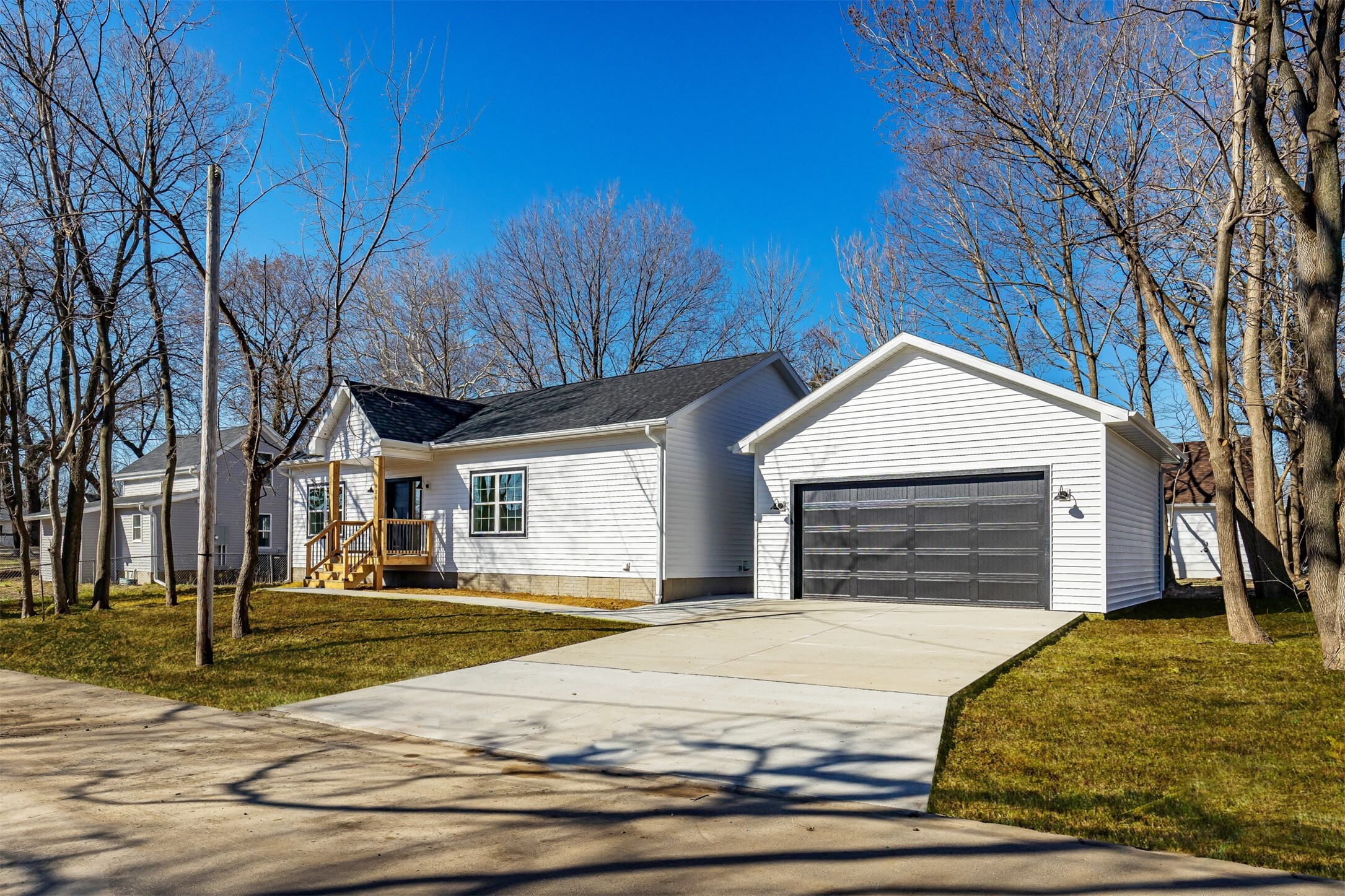 926 23rd Place  Des Moines IA 50312 photo