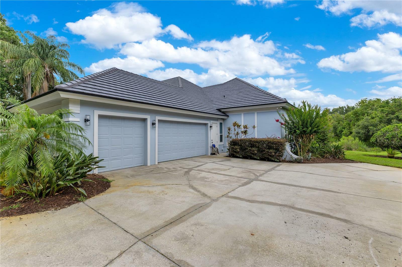 Property Photo: 13112 Luntz Point Lane FL 34786