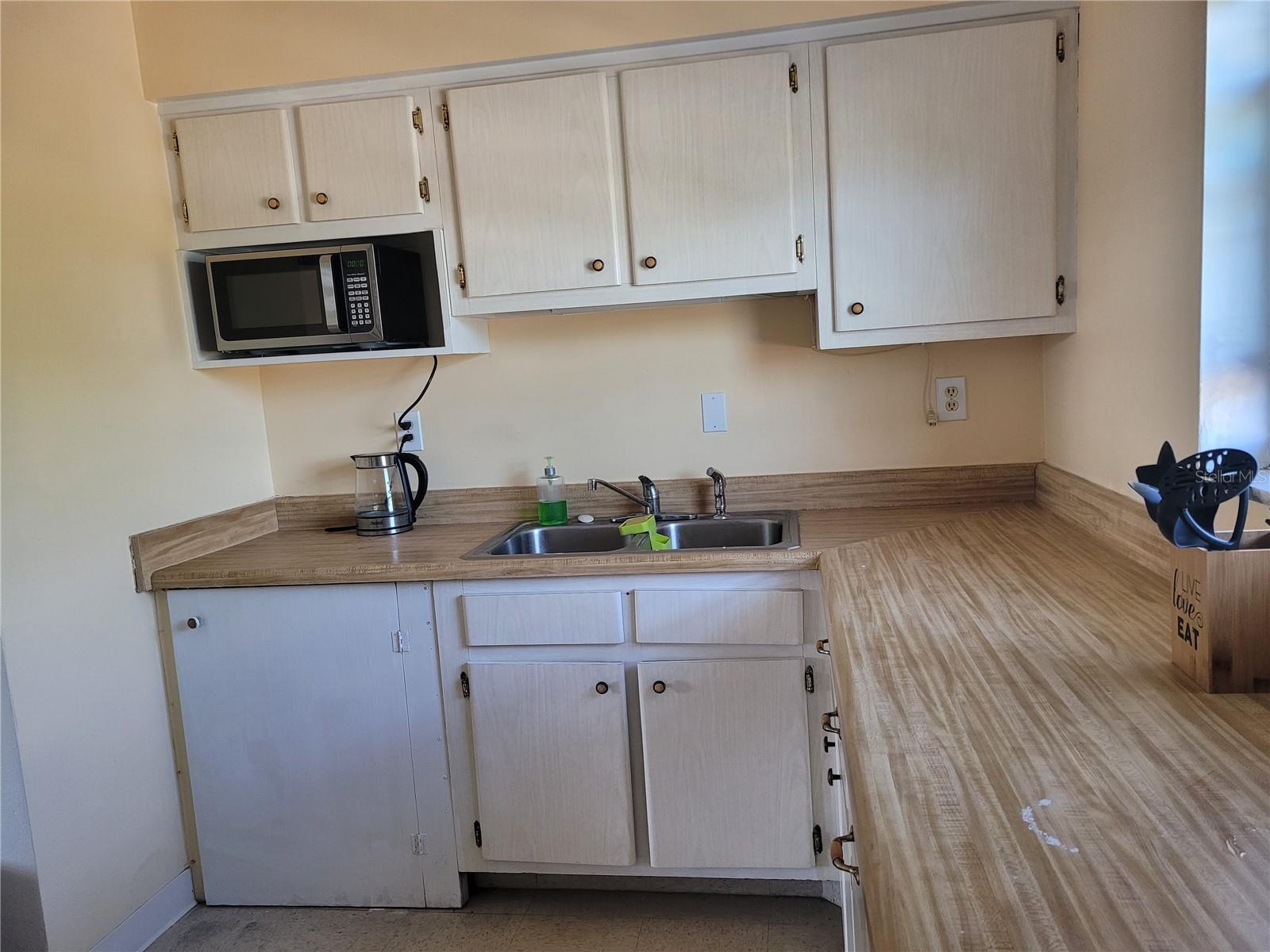 Property Photo:  5505 Hernandes Drive 118  FL 32808 