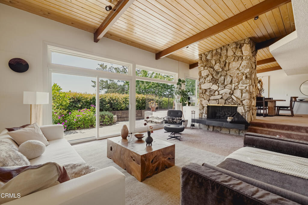 Property Photo:  5519 Terrace Drive  CA 91214 
