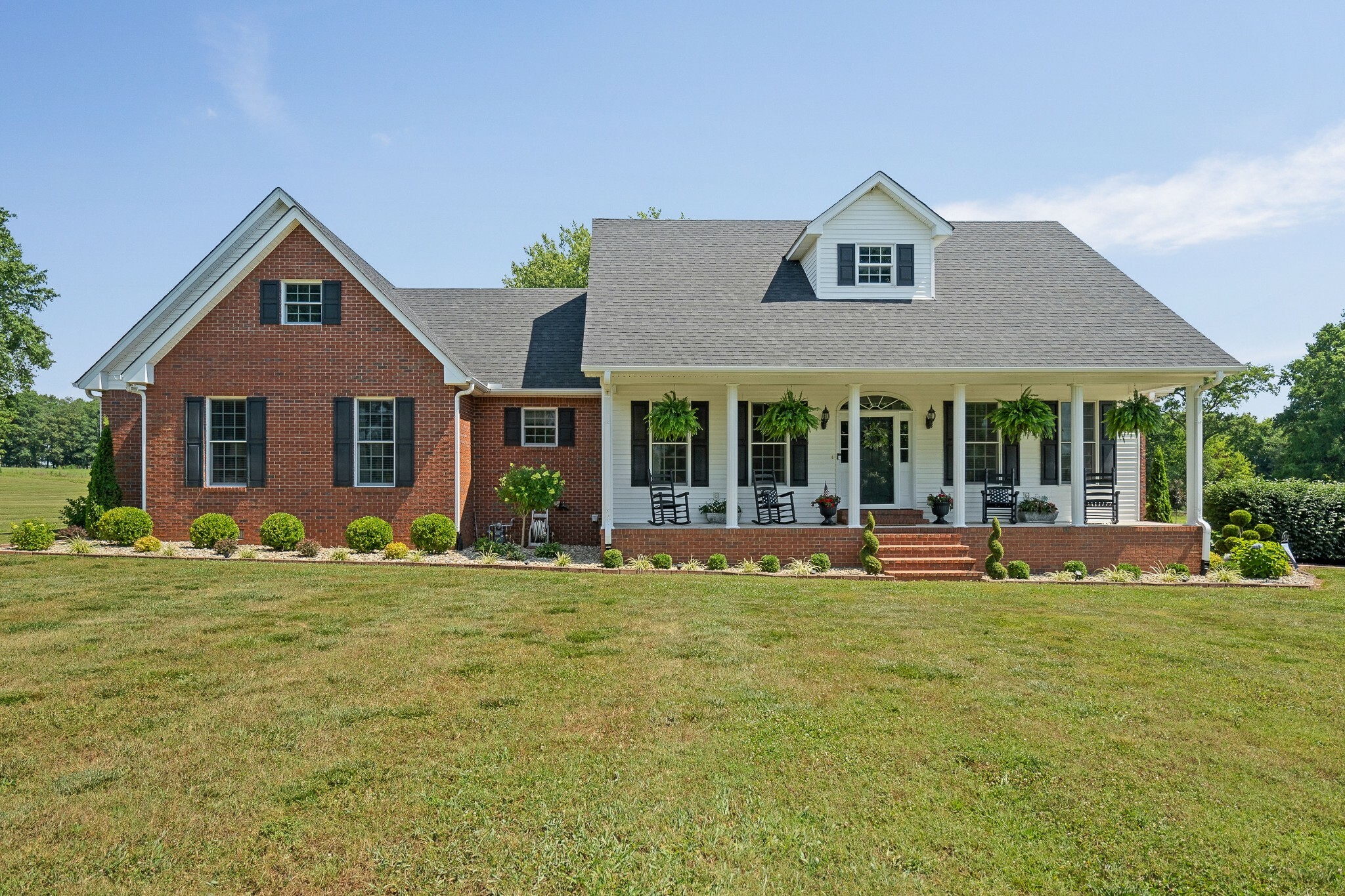 Property Photo: 8574 Old Nashville Hwy TN 37190