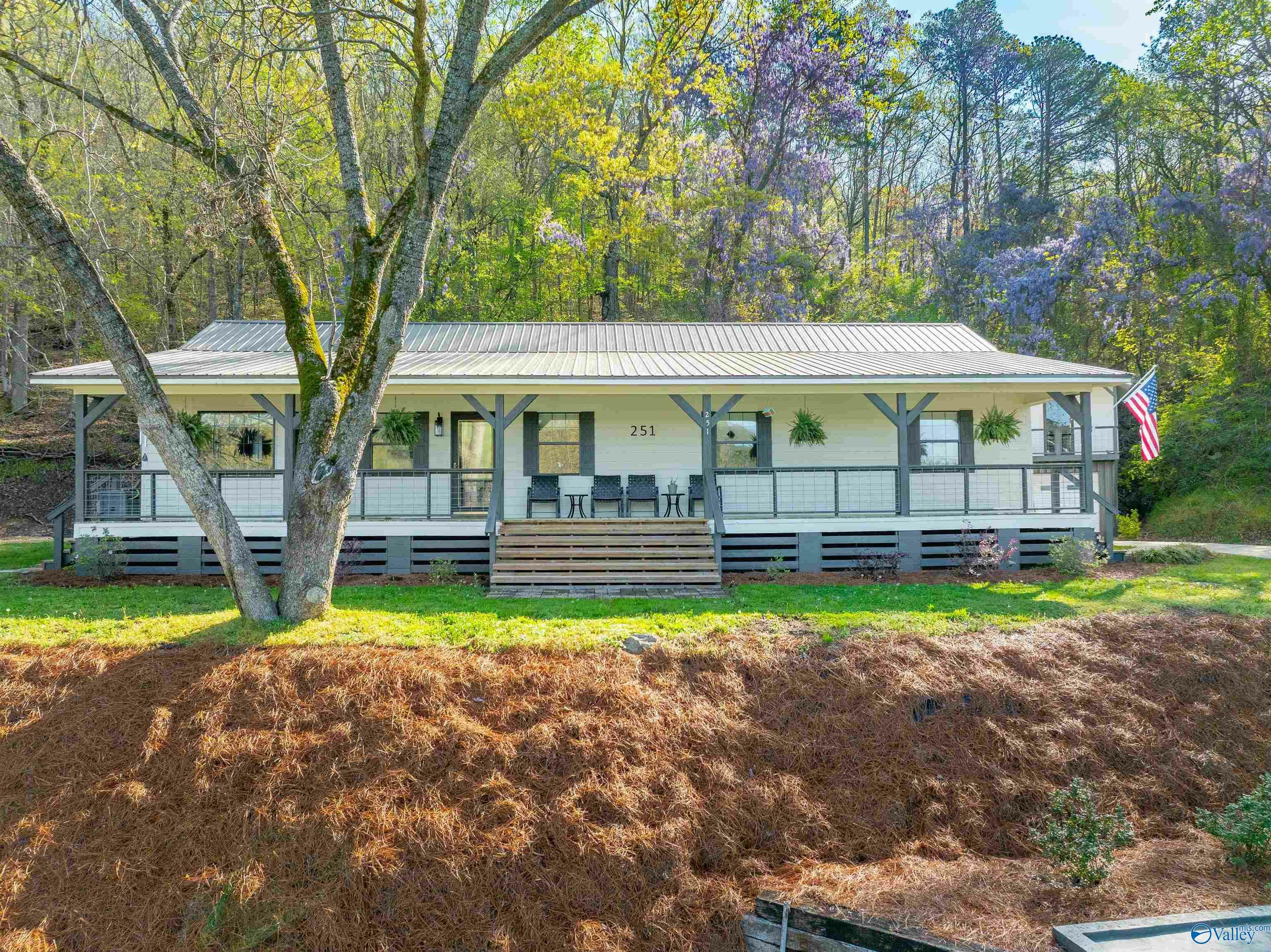 Property Photo: 251 Riddles Bend Road AL 35906