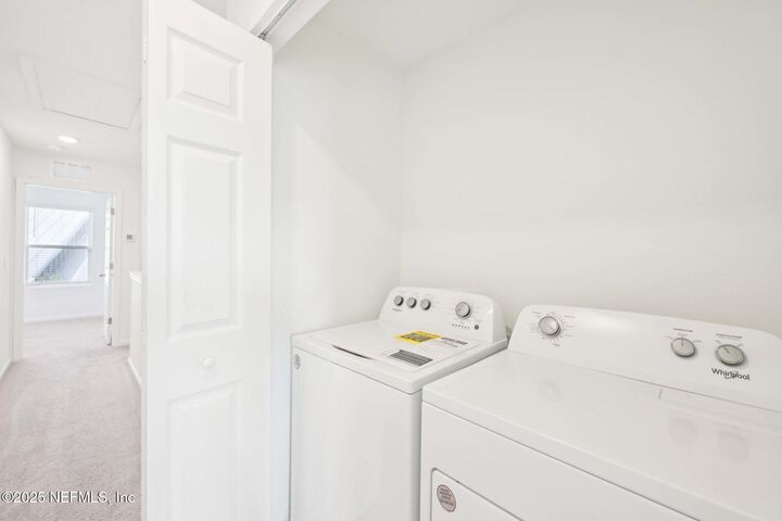 Property Photo: 4924 Earthshine Road FL 32256