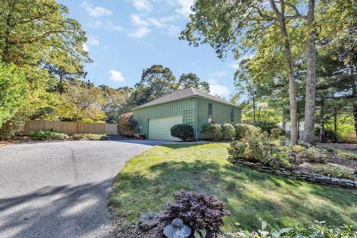 Property Photo:  17 Thatcher Holway Road  MA 02648 