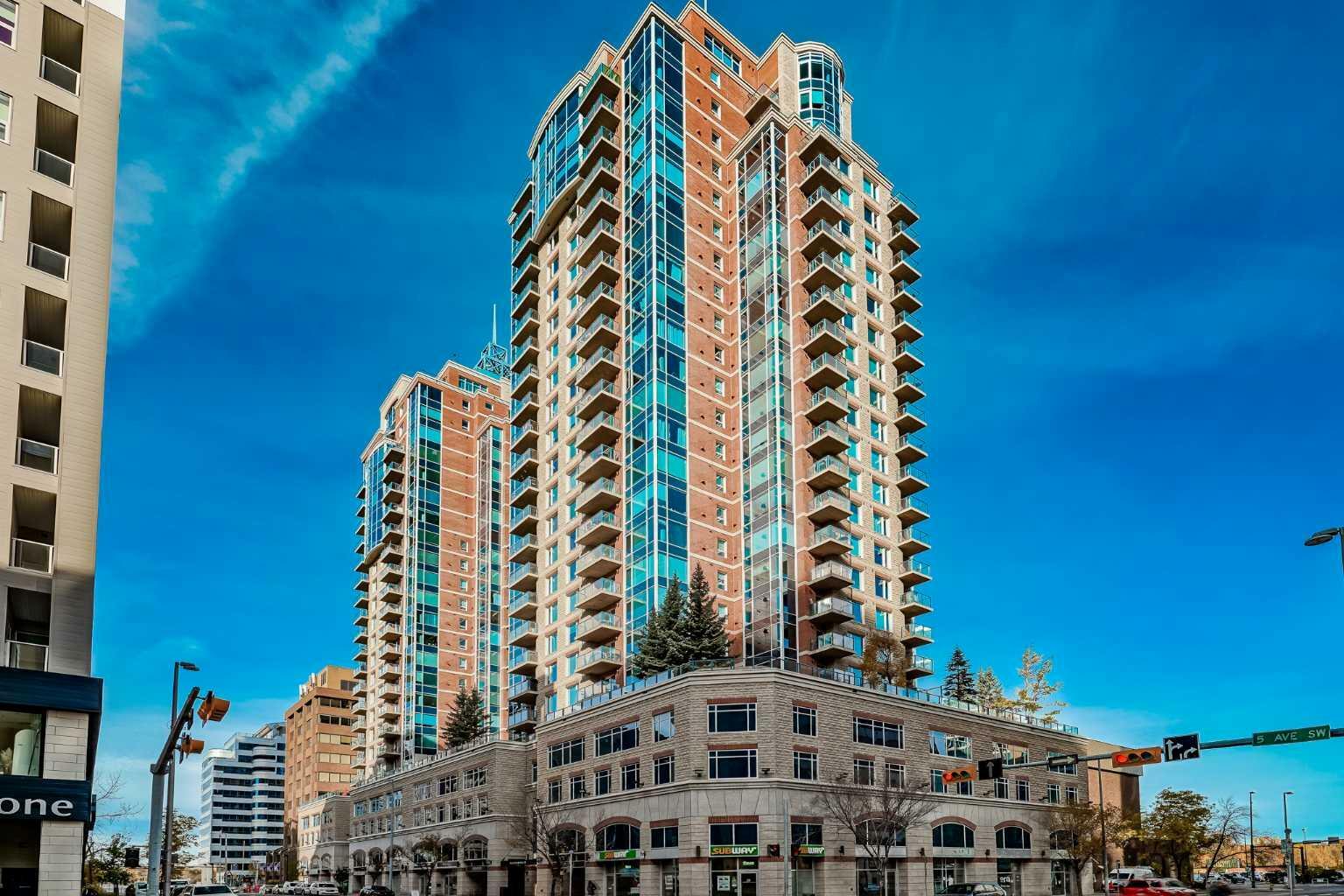 Property Photo: 910 5 Avenue SW 2802 AB T2P 0C3