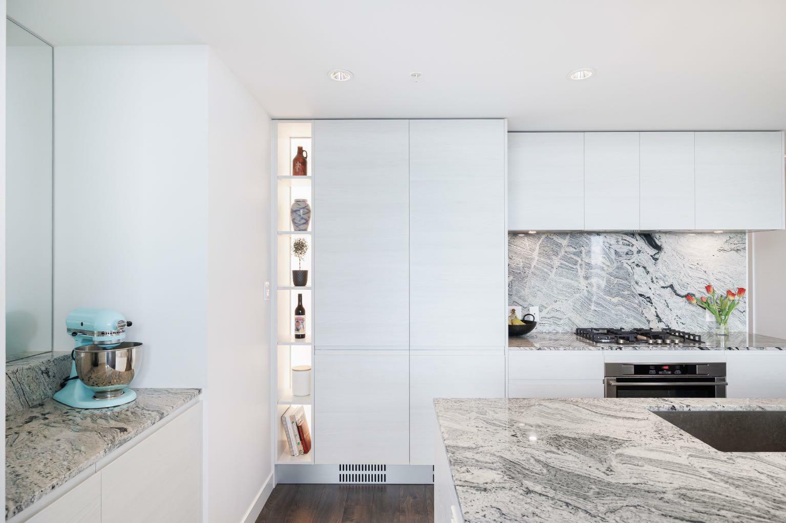 Property Photo: 310 12 Avenue SW 1608 AB T2R 1B5