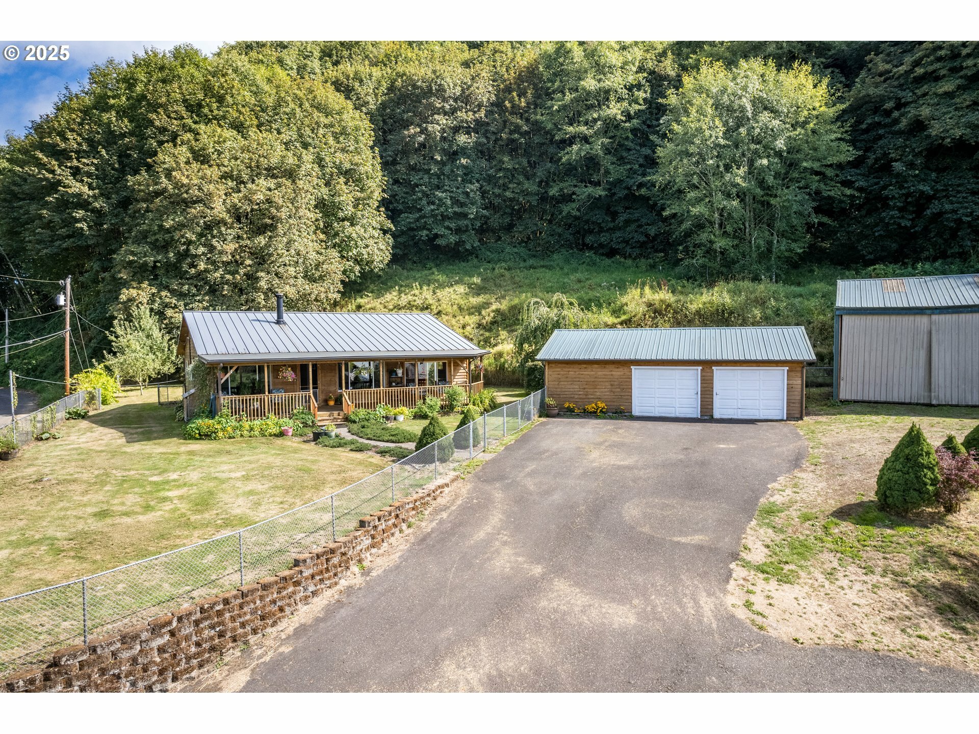 Property Photo: 11754 Colvin Rd OR 97016