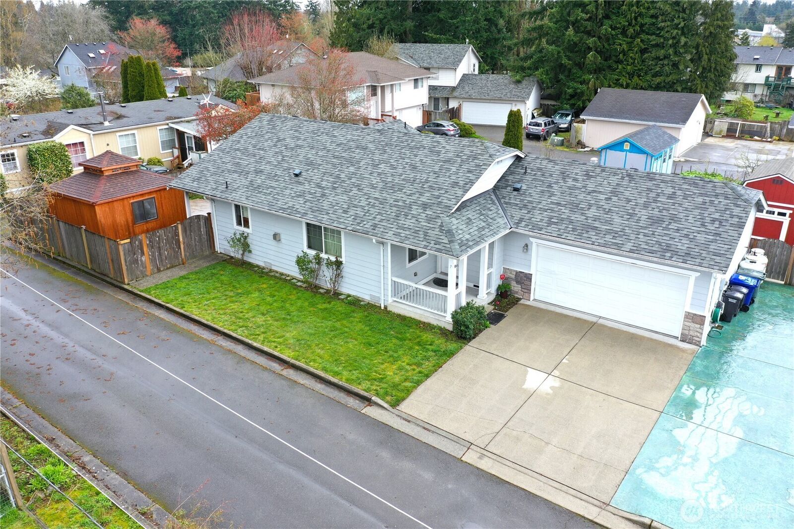 Property Photo:  7 W Marilyn Avenue  WA 98204 