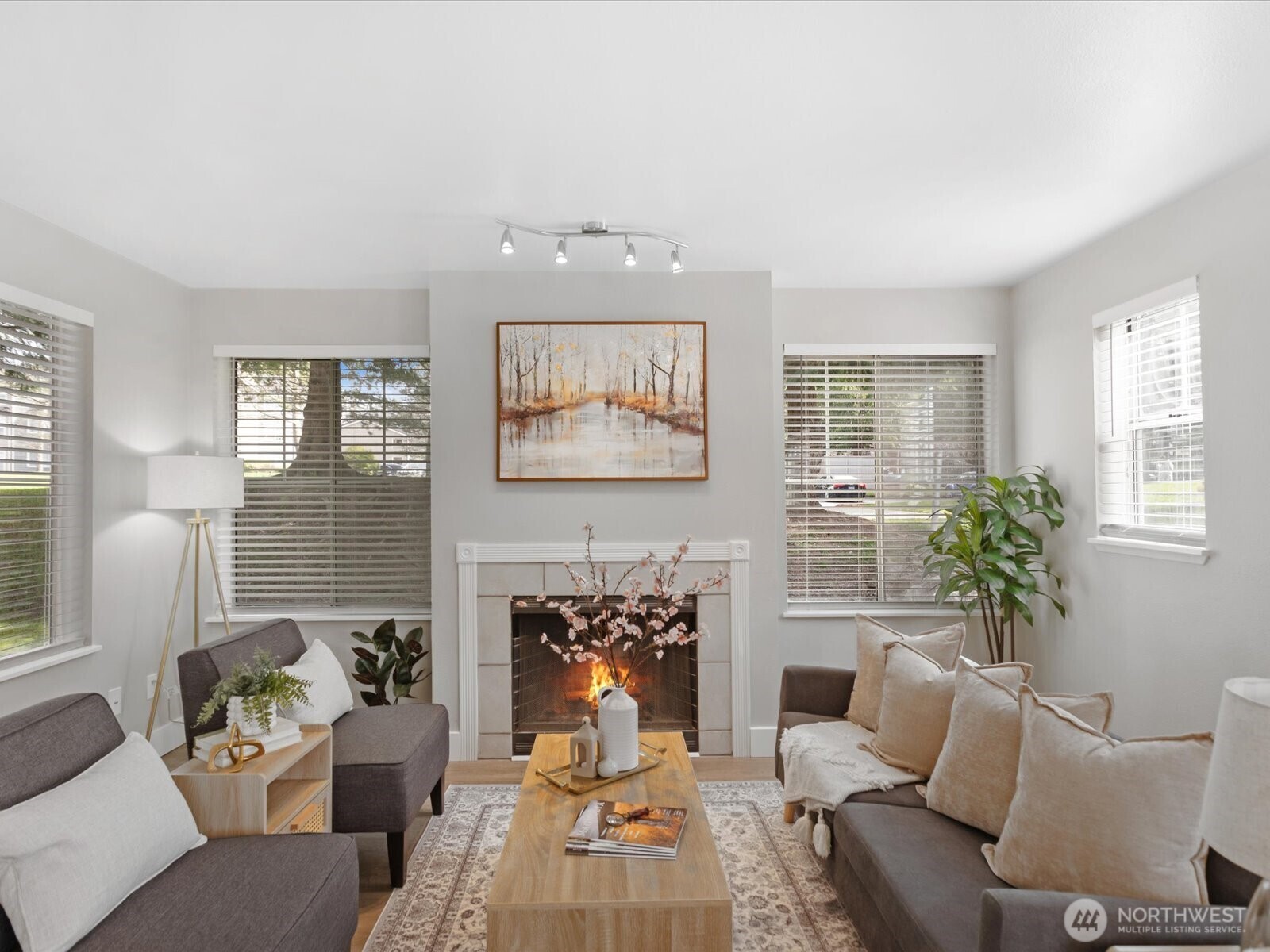 Property Photo: 5300 Harbour Pointe Boulevard 305-O WA 98275